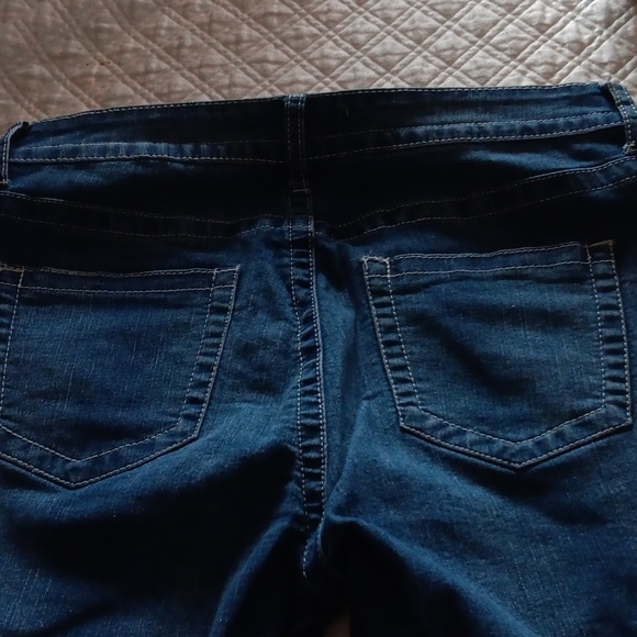 Level Eight Roses and Denim Shorts - Picture 4 of 5